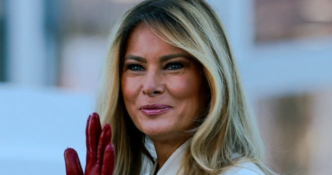 Melania Trump sparks internet frenzy with White House Christmas outfit